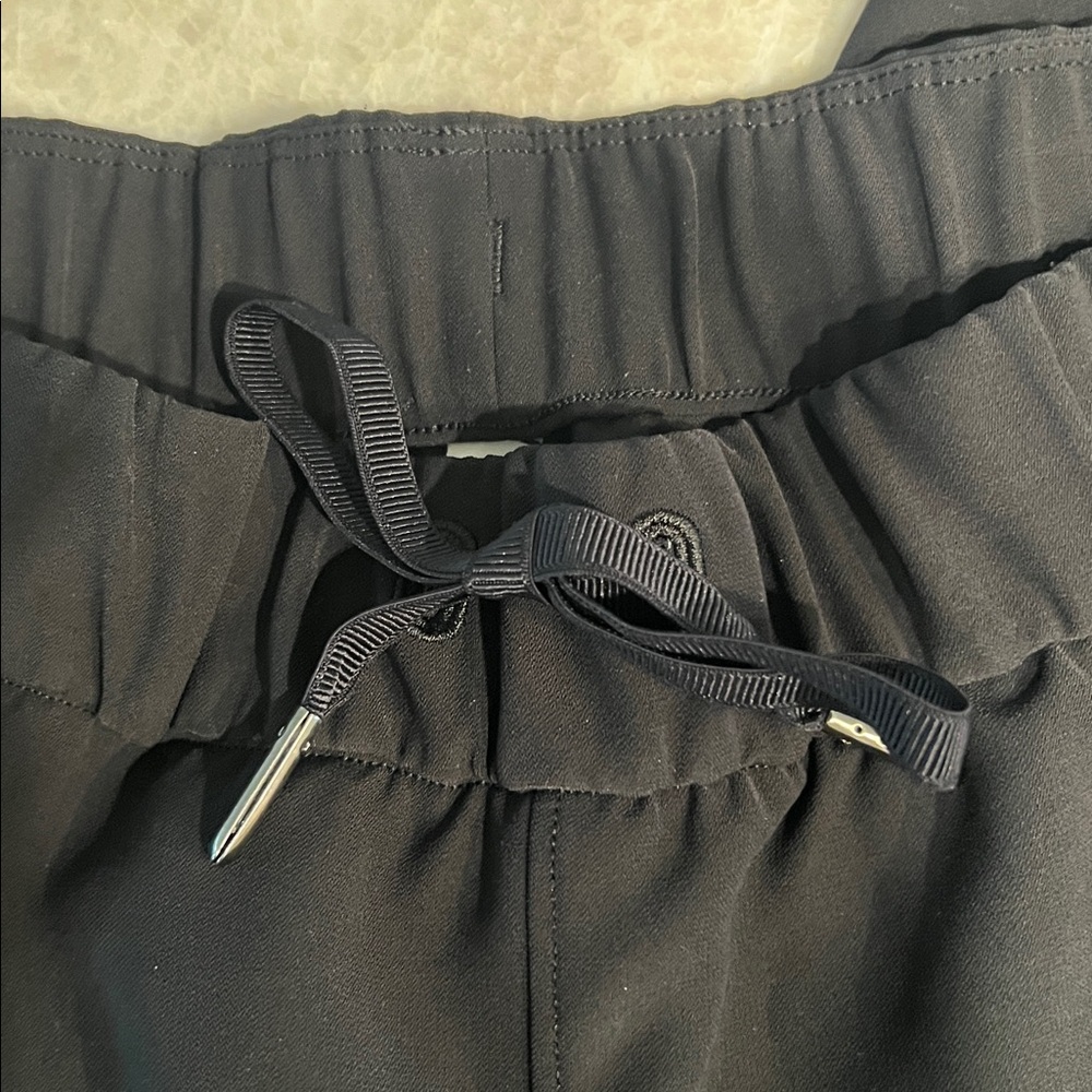 lululemon athletica Black joggers - Picture 3 of 4